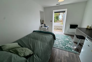 1 bed flat, Bryn Road, Brynmill, Swansea, SA20AR - Image 3