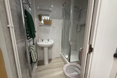 1 bed studio, St Helens Road, Mount Pleasant, Swansea, SA14DQ - Image 8