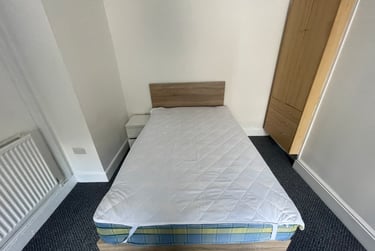 1 bed flat, Malvern Terrace, Brynmill, Swansea, SA20BE - Image 3