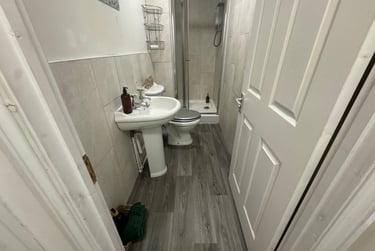 2 bed flat, Bryn Road, Brynmill, Swansea, SA20AR - Image 3