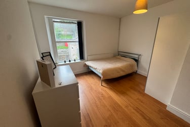 3 bed flat, Bryn Road, Brynmill, Swansea, SA20AT - Image 3