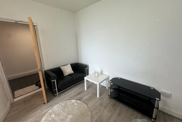 2 bed flat, Bryn Road, Brynmill, Swansea, SA20AR - Image 12