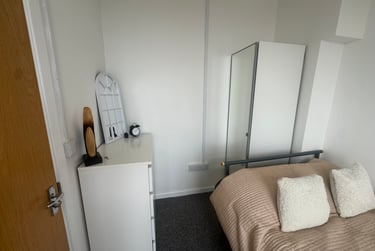 2 bed flat, Finsbury Terrace, Brynmill, Swansea, SA20AH - Image 13