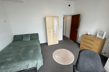 3 bed flat, Bryn Road, Brynmill, Swansea, SA20AR - Image 13