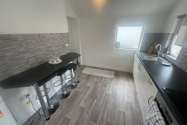 3 bed flat, Malvern Terrace, Brynmill, Swansea, SA20BE - Image 13