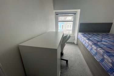 2 bed flat, Bryn Road, Brynmill, Swansea, SA20AR - Image 14