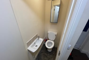 3 bed flat, St Alban's Road, Brynmill, Swansea, SA20BP - Image 8