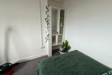 1 bed studio, Finsbury Terrace, Brynmill, Swansea, SA20AH - Image 4