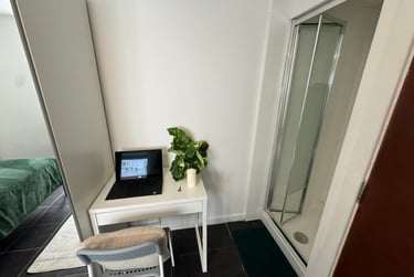 1 bed flat, Bryn Road, Brynmill, Swansea, SA20AR - Image 4