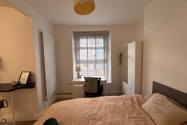 1 bed studio, Bryn Road, Brynmill, Swansea, SA20AR - Image 4