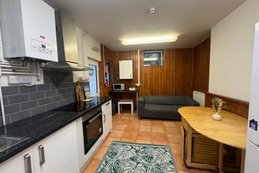 2 bed flat, Bryn Road, Brynmill, Swansea, SA20AT - Image 5