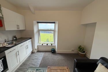 2 bed flat, Bryn Road, Brynmill, Swansea, SA20AP - Image 5