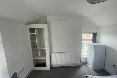 1 bed studio, Finsbury Terrace, Brynmill, Swansea, SA20AH - Image 5