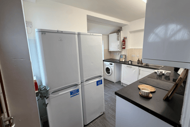 5 bed house, Gwydr Crescent, Uplands, Swansea, SA20AD - Image 4