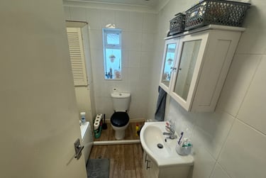 2 bed flat, King Edwards Road, Brynmill, Swansea, SA14LU - Image 5