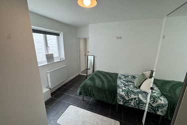 1 bed flat, Bryn Road, Brynmill, Swansea, SA20AR - Image 5