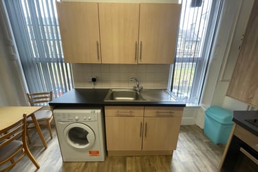 2 bed flat, Bryn Road, Brynmill, Swansea, SA20AP - Image 3