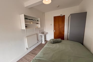 3 bed flat, Bryn Road, Brynmill, Swansea, SA20AR - Image 15