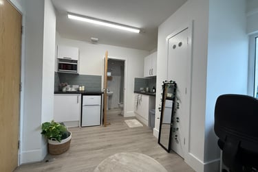 1 bed studio, St Helens Road, Mount Pleasant, Swansea, SA14DQ - Image 6