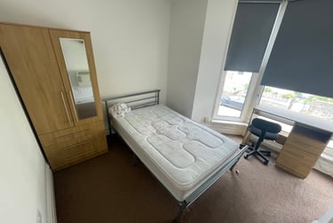 3 bed flat, St Alban's Road, Brynmill, Swansea, SA20BP - Image 11