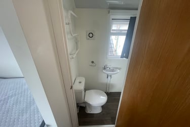 1 bed studio, Finsbury Terrace, Brynmill, Swansea, SA20AH - Image 7