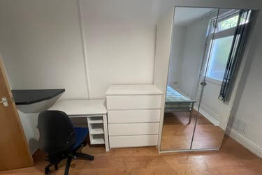 1 bed flat, Bryn Road, Brynmill, Swansea, SA20AT - Image 7