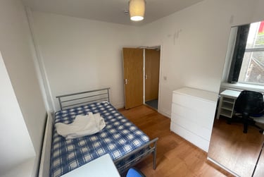 2 bed flat, Bryn Road, Brynmill, Swansea, SA20AT - Image 7