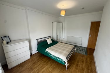 3 bed flat, Bryn Road, Brynmill, Swansea, SA20AT - Image 7