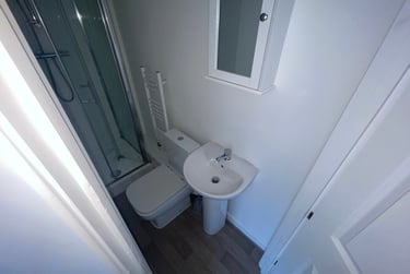 2 bed flat, St Albans Road, Brynmill, Swansea, SA20BP - Image 7