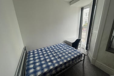 3 bed flat, Bryn Road, Brynmill, Swansea, SA20AR - Image 13