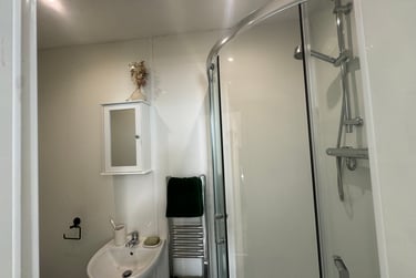 1 bed studio, Bryn Road, Brynmill, Swansea, SA20AR - Image 8