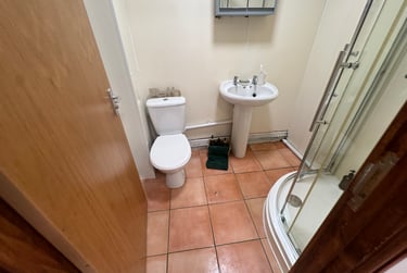 2 bed flat, Bryn Road, Brynmill, Swansea, SA20AT - Image 8