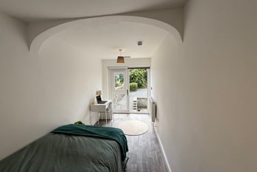 1 bed studio, Bryn Road, Brynmill, Swansea, SA20AR - Image 8