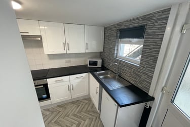 1 bed flat, Malvern Terrace, Brynmill, Swansea, SA20BE - Image 8