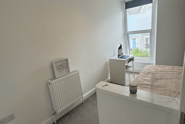 3 bed flat, Bryn Road, Brynmill, Swansea, SA20AR - Image 12
