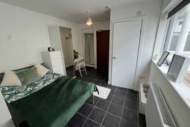 1 bed flat, Bryn Road, Brynmill, Swansea, SA20AR - Image 8