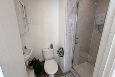 1 bed studio, Bryn Road, Brynmill, Swansea, SA20AR - Image 8