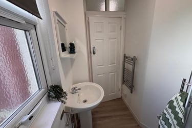 1 bed studio, Bryn Road, Brynmill, Swansea, SA20AR - Image 10