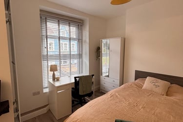 1 bed studio, Bryn Road, Brynmill, Swansea, SA20AR - Image 8