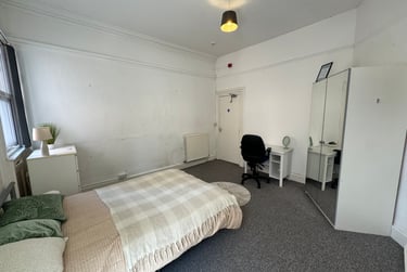 3 bed flat, Bryn Road, Brynmill, Swansea, SA20AP - Image 8