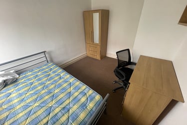 3 bed flat, St Alban's Road, Brynmill, Swansea, SA20BP - Image 13