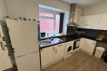3 bed flat, Bryn Road, Brynmill, Swansea, SA20AR - Image 3