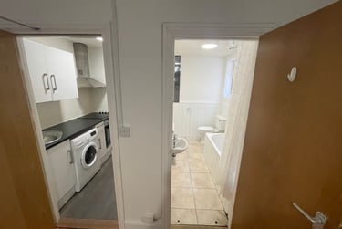 1 bed flat, Bryn Road, Brynmill, Swansea, SA20AT - Image 9