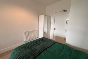 1 bed flat, Bryn Road, Brynmill, Swansea, SA20AR - Image 10