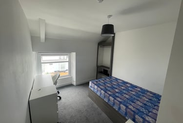 2 bed flat, Bryn Road, Brynmill, Swansea, SA20AR - Image 10