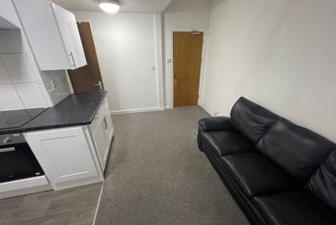 3 bed flat, Bryn Road, Brynmill, Swansea, SA20AR - Image 5