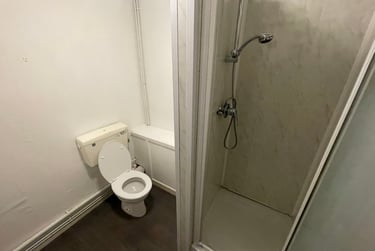 3 bed flat, Bryn Road, Brynmill, Swansea, SA20AP - Image 10