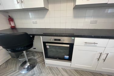 1 bed flat, Malvern Terrace, Brynmill, Swansea, SA20BE - Image 10