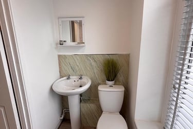 1 bed studio, Bryn Road, Brynmill, Swansea, SA20AR - Image 10