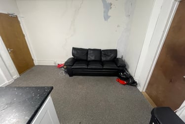 3 bed flat, Bryn Road, Brynmill, Swansea, SA20AR - Image 4